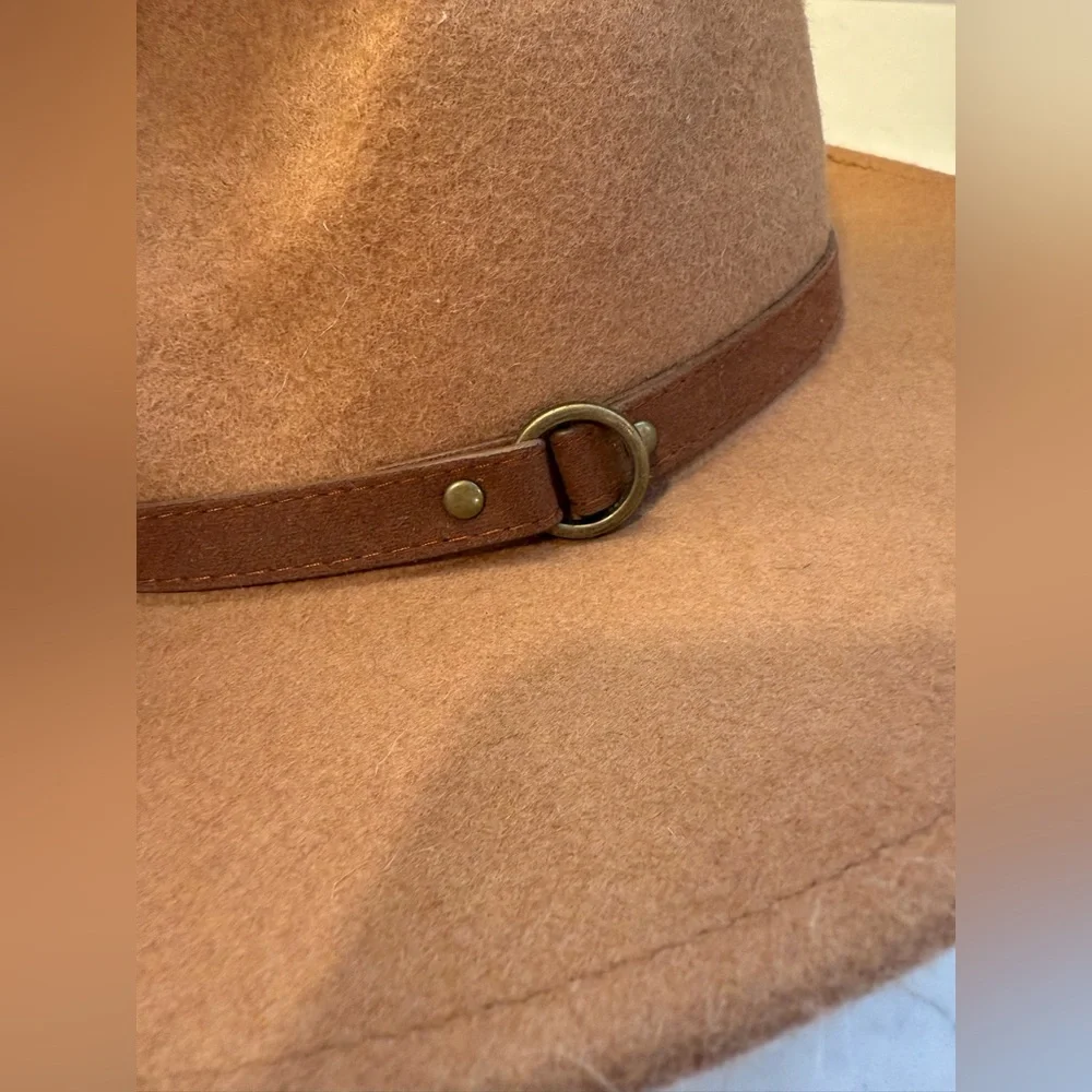 Artisan NY Classic Fedora Hat 100% Wool Tan Brown Faux Leather Adjustable Size